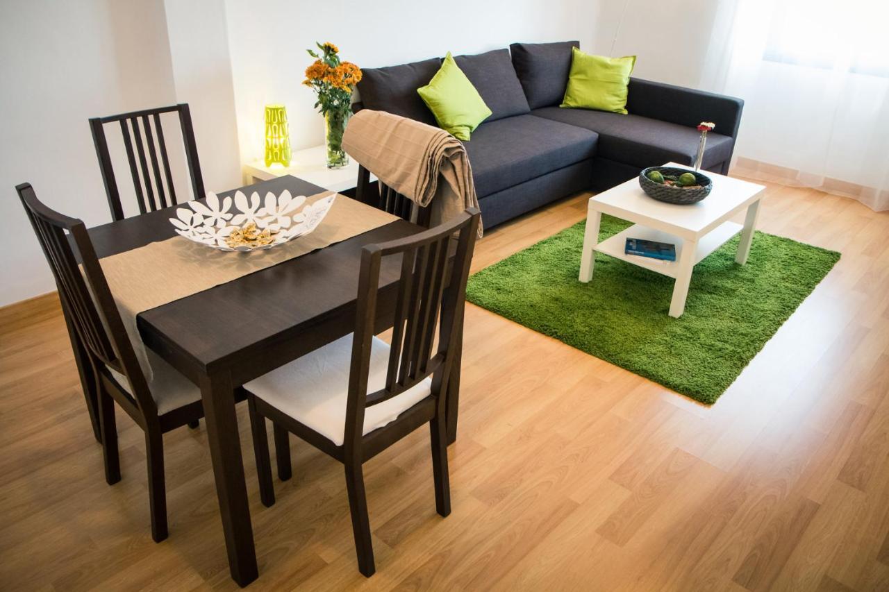 Holidays2Malaga Heredia 3 Bedroom Opposite Malaga Port מראה חיצוני תמונה