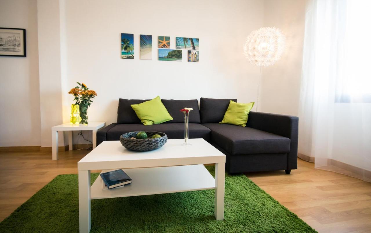 Holidays2Malaga Heredia 3 Bedroom Opposite Malaga Port מראה חיצוני תמונה